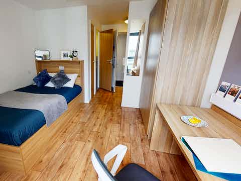 bookmyuniroom student Accommodation ensuite  Sterling Court  London UK