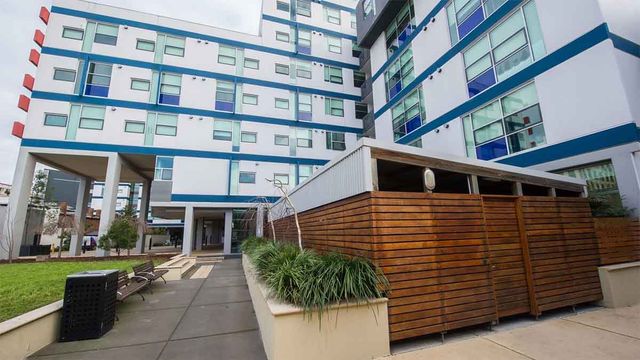 bookmyuniroom student Accommodation ensuite  Student Living 800 Swanston  Melbourne Australia